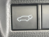 【パワーバックドア】スマートキーや運転席のボタンを押すだけでリアゲートが自動で開閉します!荷物を持っている時や、高い位置にあるバックドアを閉める際に便利な機能です♪