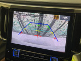 【バックカメラ】駐車時に後方がリアルタイム映像で確認できます。大型商業施設や立体駐車場での駐車時や、夜間のバック時に大活躍!運転スキルに関わらず、今や必須となった装備のひとつです!