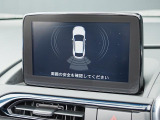 障害物への接近を音で知らせるクリアランスソナーを備えています。バックカメラの取り付けについてはスタッフにお問い合わせください。