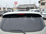 ★もしもの時でも安心の板金工場併設★大切にされている愛車の傷もエイチプラスにお任せください★ご購入いただいたお車以外の車のキズ・へこみも元通り★国家資格を取得しているスタッフが修理いたします★