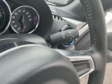 ALH機能付きLEDヘッドライト。対向車にまぶしい思いをさせずに自分は明るい視界を確保できます。
