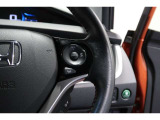 Hondaセンシングの機能のひとつ、アダプティブクルーズコントロール付!アクセルから足を離しても設定したスピードと前車との車間を保ち走行してくれます!車線維持もアシスト☆高速道路で疲労軽減ですね☆