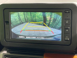【バックカメラ】駐車時に後方がリアルタイム映像で確認できます。大型商業施設や立体駐車場での駐車時や、夜間のバック時に大活躍!運転スキルに関わらず、今や必須となった装備のひとつです!