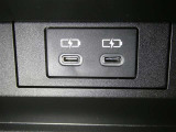 【充電用USB端子】デバイスの充電に便利です。※実際の接続端子は写真で確認or店舗までご気軽にお問合せください♪