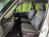 運転席シート廻りは使用感も少なく、良好な状態となっています。丁寧に使われていたことがよくわかりますね。