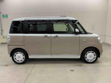 軽自動車、小型車を中心に常時300台展示車を御用意させて頂いております