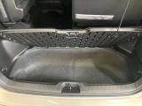 【ラゲッジルーム】実用性に優れた二段式ラゲッジル-ムでお荷物を別々に収納が可能♪♪