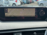 メーカーオプションの純正メモリーナビ フルセグTVが装着されています。