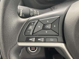 ハンドルにスイッチが付いており、音量やチャンネルを変えることができたり、ハンズフリー通話の応答もお手元で出来ちゃいます♪
