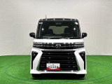 細部にメッキパーツの煌き。大人の感性に響く洗練さを身にまとった後期タントカスタムが入荷致しました。
