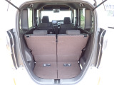 ◆定員乗車時のカーゴルームです。普段のお買い物の荷物やたくさんの収納が可能です。