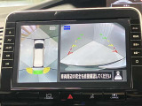 【アラウンドビューモニター】車を上から見下ろしているかのような映像で周囲の状況がひと目で確認、狭い駐車場に駐車するときも安心です♪