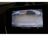 リヤビューカメラとディスプレイコーナーセンサーでバック駐車も安心。狭い場所での車庫入れや取り回しに役立ちます。