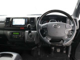 運転席廻りです。