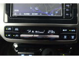 ★エアコンはオートタイプが装着済みです!オートモードにしておけば、車内温度を設定するだけで風の料や吹き出し口の切り替えを機械が行ってくれます!一年中快適な環境を作れますよ♪