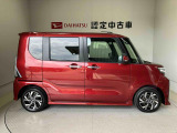 車両右側面からの写真になります。車をご覧になりたい時はお気軽に最寄りの店舗へご相談下さい。