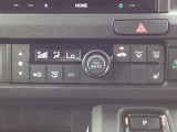 季節を問わず快適な室内空間を保てるオートエアコンを装備。運転席にはシートヒーターが付いているので、冬場の乗り始めも暖かく快適。冷えやすい日でも心地よく過ごせます。