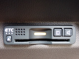 ■【ETC車載器】が装備されています。セットアップをしてお渡しとなり、ETCカードを差し込むだけで高速道路の利用が可能です。