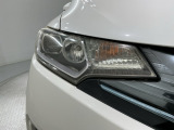 LEDヘッドライトは、点灯の瞬間から最大光量を発揮し、突然暗くなるトンネルなどでの安定感を高めます。