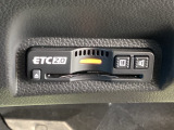 ETC2.0を搭載し、高速道路の料金決済をスムーズに行えるだけでなく、道路情報を活用した高度な運転支援サービスにも対応しています。