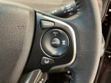【アダプティブ・クルーズ・コントロール】予め設定した車速内でクルマが自動的に加減速。 前走車との適切な車間距離を維持しながら追従走行し、高速道路でのドライバーの疲労を軽減してくれる嬉しい機能付♪