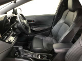 高いホールド性で運転姿勢が安定します。長距離ドライブでも疲れにくいのが魅力です。快適なドライビングライフをお送りください♪