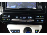★エアコンはオートタイプが装着済みです!オートモードにしておけば、車内温度を設定するだけで風の料や吹き出し口の切り替えを機械が行ってくれます!一年中快適な環境を作れますよ♪