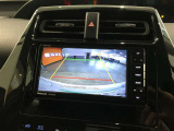 バックガイドモニターで、後方を確認しながら安心して駐車することができます。運転初心者も熟練者も必須の機能ですよ!