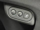 【シートポジションメモリー機能】パワーシートで調整したお好みのシートポジションを、数パターンほど記憶しておくことができます。