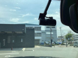 もう無くてはならない、ドライブレコーダーが搭載済みです!あおり運転等の抑制にもなりますし、万が一の時もこれでバッチリ確認できます!
