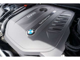 エンジンに定評のあるBMW、そのエンジンはパワフル&エコ&官能性を実現 お問合せ 無料ダイヤル 0078-6002-613077迄お待ちしております。大阪府吹田市芳野町5-55 毎水曜、第二・第三火曜日定休 10:00〜18:00