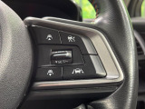 【全車速追従機能付クルーズコントロール】高速道路での長距離走行が楽に!!自動で速度を保つクルーズコントロールが、衝突軽減システムと連携し、前方の車両を感知して車間を保つように速度調節してくれます!!