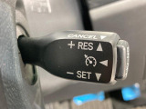 【クルーズコントロール】高速道路もラクラク走行。アクセルを離しても一定速度で走行ができ、長距離運転時の負担を軽減!加速・減速も簡単なスイッチ操作で調整できます。