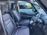 運転席のシートの状態も良好でございます!