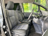 運転席シート廻りは使用感も少なく、良好な状態となっています。丁寧に使われていたことがよくわかりますね。