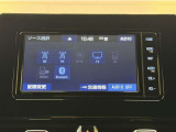 Bluetooth対応、CD/DVD再生機能付き。お好きな音楽を聴きながらのドライブは楽しいですよね〜♪