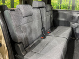 3列目シートはもちろん状態良好☆大人でもゆったりと座って頂けますので、大人数でのお出かけもラクラクです♪ご家族で、気の知れた仲間で、ドライブに行くのが楽しみですね♪