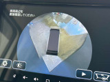 車の周囲を立体的に確認できる3Dビュー!発進前や駐車時に車の周り360度を3D映像でチェック。目視しにくい死角を減らし、安全確認を強力にサポートします。