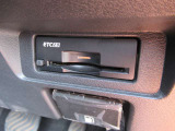 『ETC2.0』を装着しています♪♪ 有料道路での料金所の手間を省いて運転に集中できます♪♪ 車から離れる時はカードの抜き取りをお忘れなく♪♪