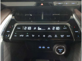 連休のご予定はお決まりですか?新しいお車で何処まで出かけましょうか?海?高原?温泉?美味しい物を探してドライブってのも良いのではないでしょうか?