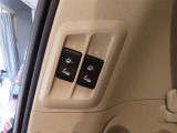 パワーシート搭載。微妙な調整が手軽にでき、最適なポジションで運転することが可能です。