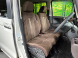 運転席シート廻りは使用感も少なく、良好な状態となっています。丁寧に使われていたことがよくわかりますね。