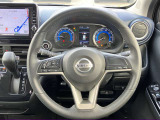 ハンドルの操作感は軽々としているため運転がしやすいです!