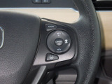 Hondaセンシングの機能のひとつ、アダプティブクルーズコントロール付!アクセルから足を離しても設定したスピードと前車との車間を保ち走行してくれます!車線維持もアシスト☆高速道路で疲労軽減ですね☆