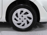 タイヤサイズは185/60R15です。