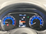 【メーター】メーター内のカラーディスプレイには運転をサポートするさまざまな情報を表示!