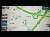 ダイハツ純正ナビゲーションを装備しています☆TVは画像がきれいなフルセグになっていてスマホに入っている音楽もBluetoothで繋いで楽しんでいただけます☆