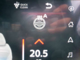 ハンドルヒーター付車です。寒い日もお手元から温まります。