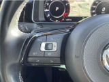 アダプティブクルーズコントロールやレーンアシストの設定をします。高速道路では前車と一定の距離を保ちフロントガラス上部に設置されたカメラがステアリングを自動で補正してくれる安全機能です。
