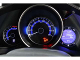 メーターも見易いレイアウトなので安心ドライブをサポートします☆